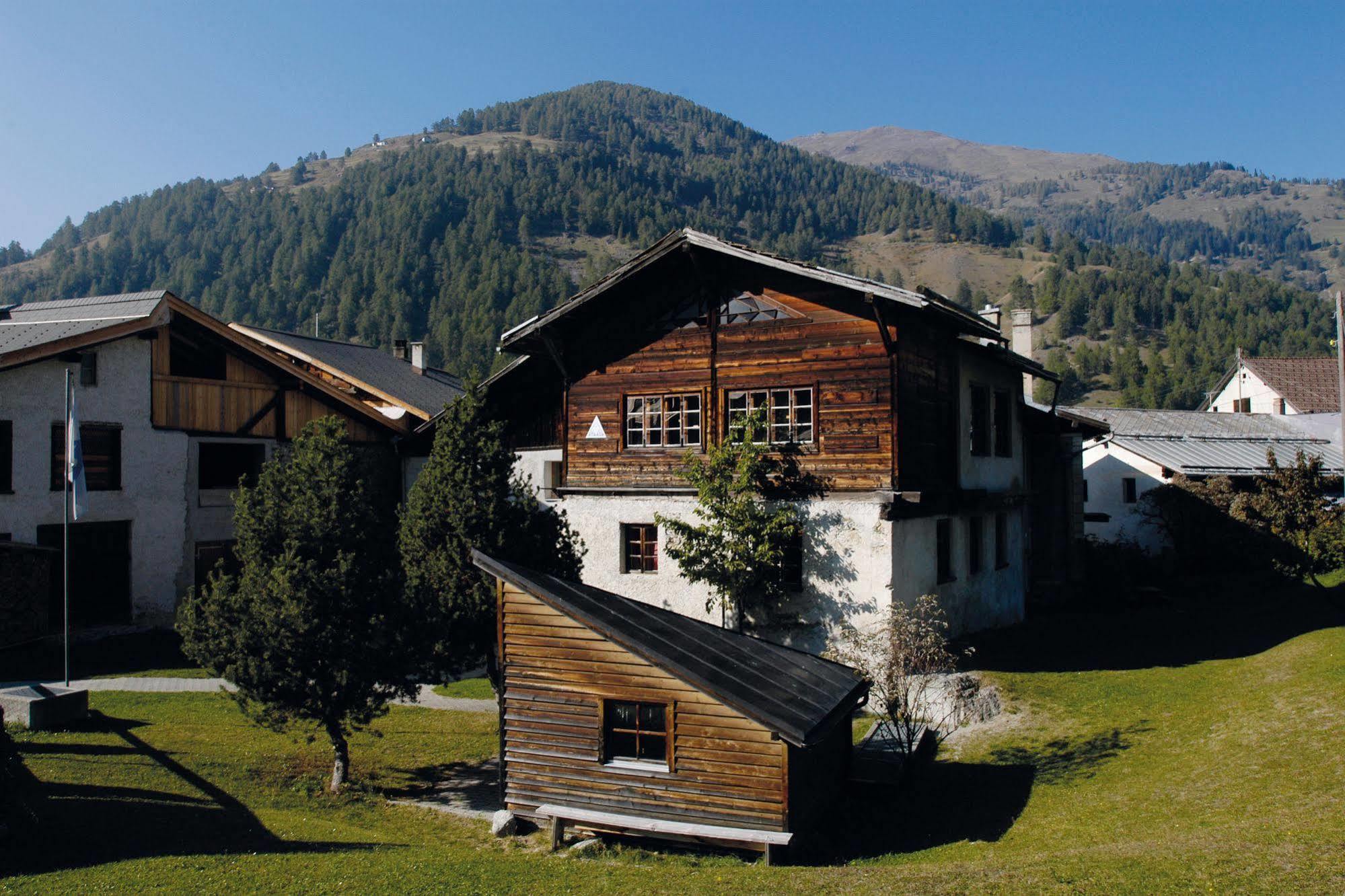 Sta-Maria Youth Hostel Santa Maria Val Muestair Εξωτερικό φωτογραφία
