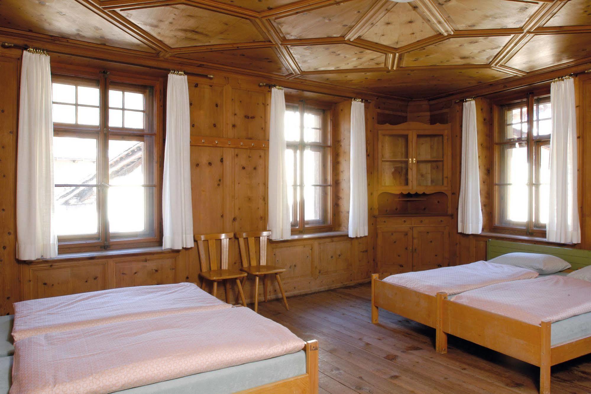 Sta-Maria Youth Hostel Santa Maria Val Muestair Εξωτερικό φωτογραφία