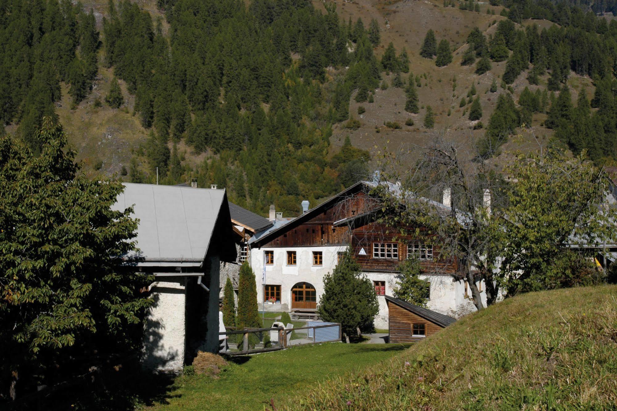 Sta-Maria Youth Hostel Santa Maria Val Muestair Εξωτερικό φωτογραφία